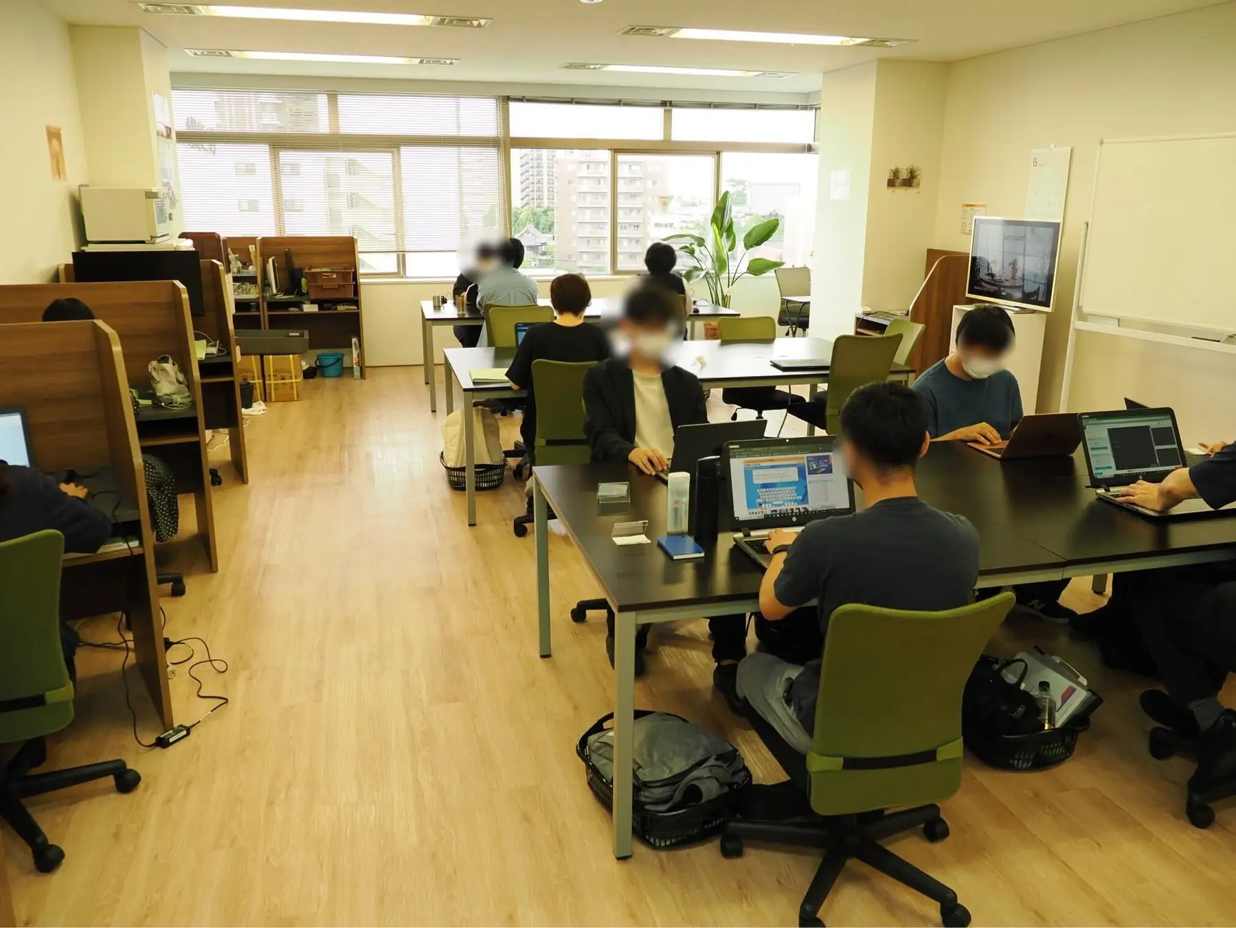 ランプ浜松の事業所の様子